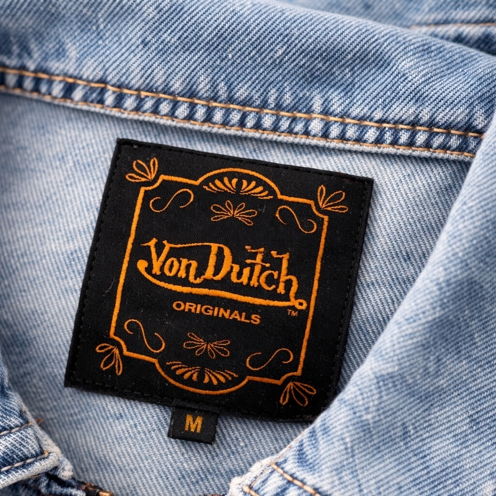 🆕Von Dutch Women’s Cropped Denim Jacket Y2K Logo Patch Blue Jean Trucker Jacket - Picture 8 of 9